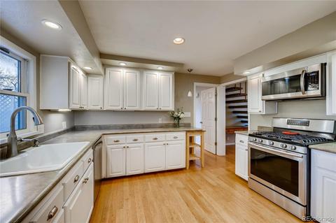 375 E Costilla Ave, Centennial, CO 80122 photo 9