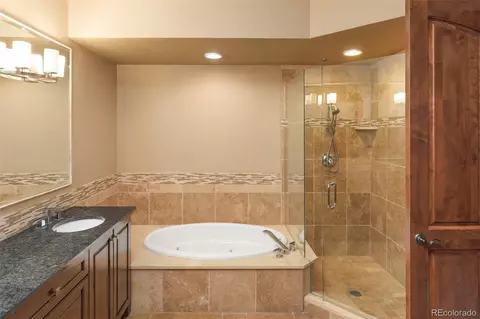 Bath - 8100 E Union Ave #2405, Denver, CO 80237 photo 2 of 5