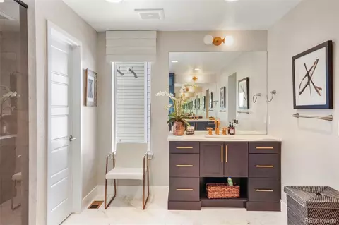 Bath - 9056 E 60th Ave, Denver, CO 80238 photo 2 of 7