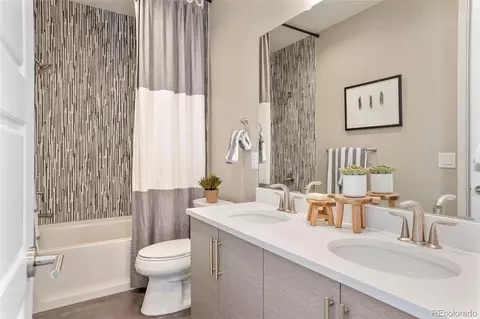 Bath - 9056 E 60th Ave, Denver, CO 80238 photo 6 of 7
