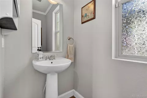 Bath - 7902 E 49th Pl, Denver, CO 80238 photo 3 of 6