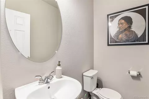 16092 E Warner Pl, Denver, CO 80239 photo 8
