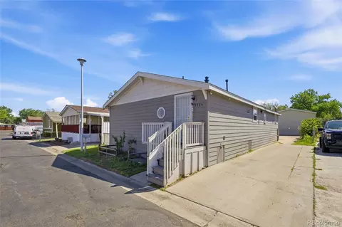 1724 Clark St, Aurora, CO 80011