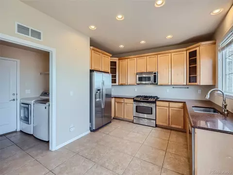 Kitchen - 2405 Broadleaf Loop, Castle Rock, CO 80109 photo 4 of 4