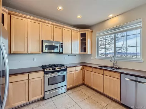 Kitchen - 2405 Broadleaf Loop, Castle Rock, CO 80109 photo 2 of 4