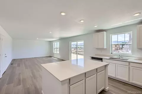 22094 E 39th Pl, Aurora, CO 80019 photo 4