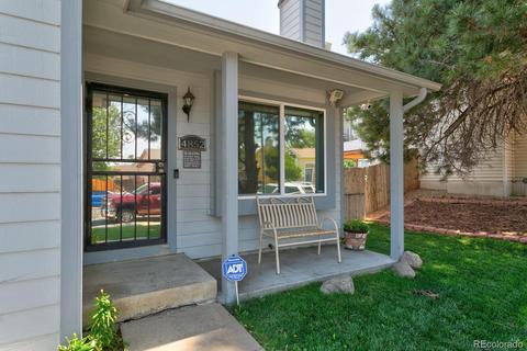 4852 Carson St, Denver, CO 80239 photo 3