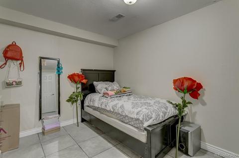 4852 Carson St, Denver, CO 80239 photo 14
