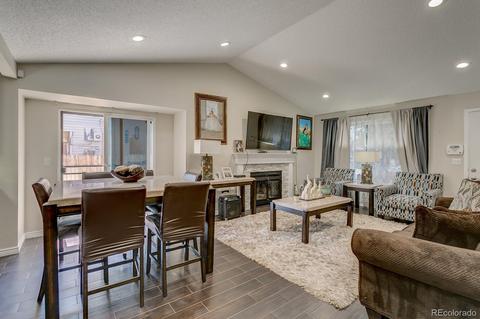 4852 Carson St, Denver, CO 80239 photo 6