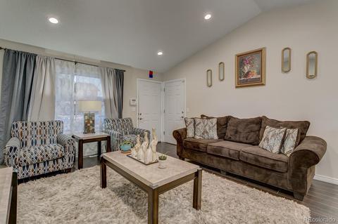 4852 Carson St, Denver, CO 80239 photo 5