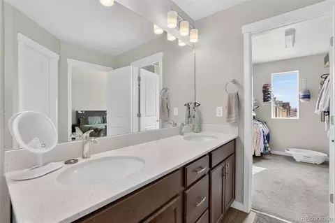Bath - 4117 E 98th Pl, Thornton, CO 80229 photo 2 of 5
