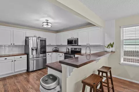 Kitchen - 22346 E Navarro Dr, Aurora, CO 80018 photo 1 of 3