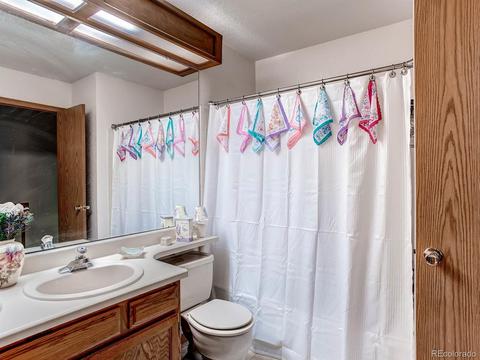 2768 E Nichols Cir, Centennial, CO 80122 photo 7