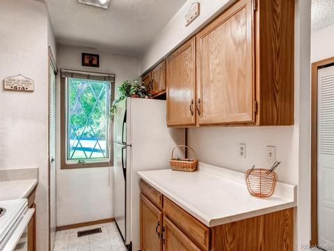 2768 E Nichols Cir, Centennial, CO 80122 photo 5