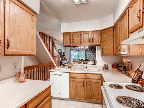 2768 E Nichols Cir, Centennial, CO 80122 photo 4