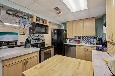 Kitchen - 81 Atlantis Dr, Black Hawk, CO 80422 photo 5 of 6