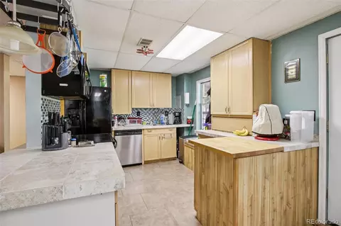 Kitchen - 81 Atlantis Dr, Black Hawk, CO 80422 photo 6 of 6