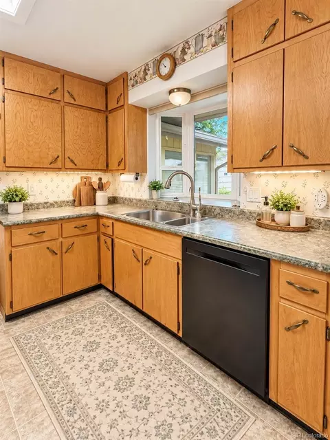 Kitchen - 402 S Stanolind Ave, Rangely, CO 81648 photo 5 of 6