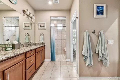 Bath - 20427 E 52nd Ave, Denver, CO 80249 photo 2 of 3