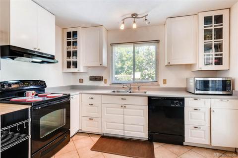 20519 E Buchanan Dr, Aurora, CO 80011 photo 8
