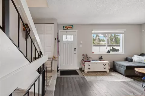 542 E Highline Cir, Centennial, CO 80122 photo 3
