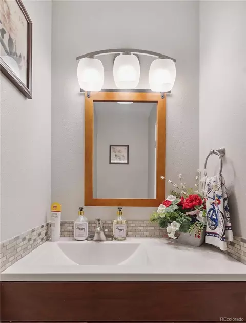 542 E Highline Cir, Centennial, CO 80122 photo 9