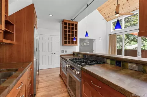 Kitchen - 1414 Elder Ave, Boulder, CO 80304 photo 3 of 5