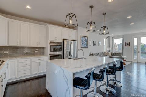 15732 E Broncos Pl, Centennial, CO 80112 photo 8