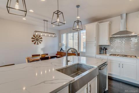 15732 E Broncos Pl, Centennial, CO 80112 photo 12