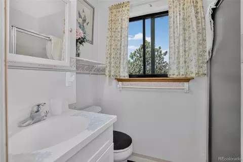 Bath - 211 Calle De Lujan, Shawnee, CO 80475 photo 1 of 1