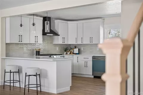1375 W Hinsdale Dr, Littleton, CO 80120