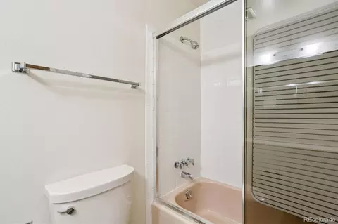 Bath - 6193 S Jackson St, Centennial, CO 80121 photo 4 of 4
