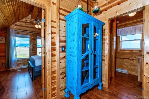 Entry Way - 322 Red Hill Rd, Jefferson, CO 80456 photo 2 of 2