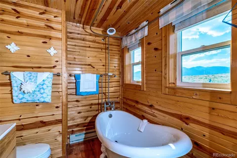 Bath - 322 Red Hill Rd, Jefferson, CO 80456 photo 2 of 4