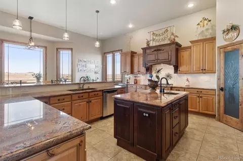 38911 E Wesley Ave, Bennett, CO 80102 photo 10