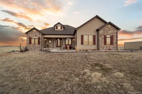 38911 E Wesley Ave, Bennett, CO 80102 photo 2
