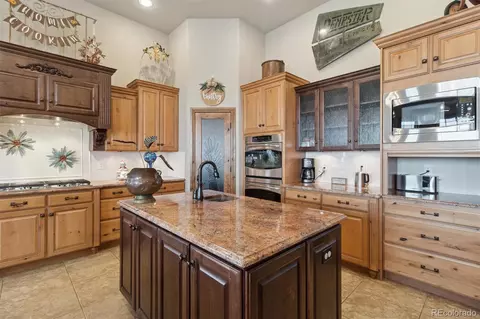 38911 E Wesley Ave, Bennett, CO 80102 photo 7