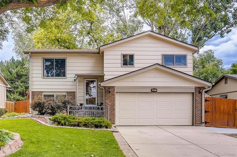 6677 Devinney Ct, Arvada, CO 80004 photo 2