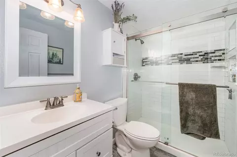 Bath - 8991 Rex Ln, Conifer, CO 80433 photo 1 of 2