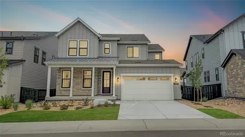8864 Moonshimmer Trl, Littleton, CO 80125