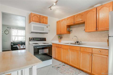 2120 E 27th Ave, Denver, CO 80205 photo 8