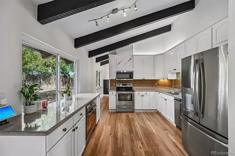 Kitchen - 8705 E Radcliff Ave, Denver, CO 80237 photo 3 of 4