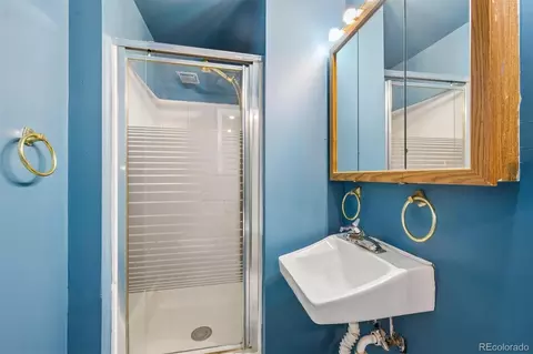 Bath - 9449 Inca Ct, Thornton, CO 80260 photo 2 of 2