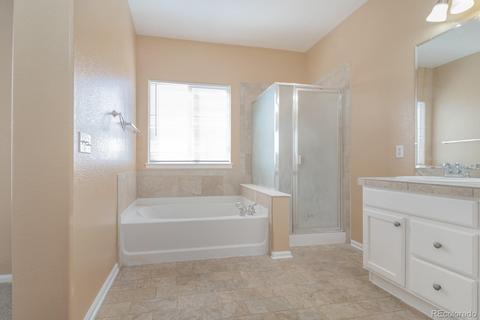 24340 E 2nd Pl, Aurora, CO 80018 photo 14