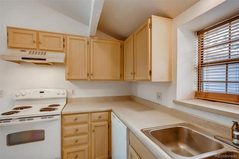 17540 E Grand Dr, Aurora, CO 80015 photo 8