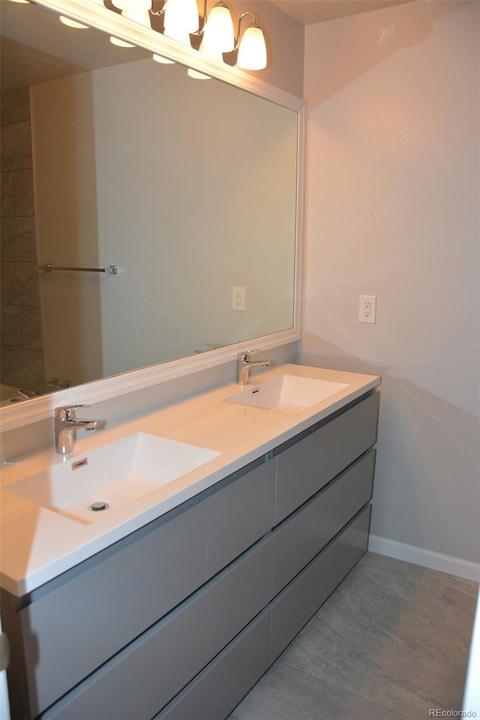 7932 E Bucknell Pl, Denver, CO 80231 photo 11