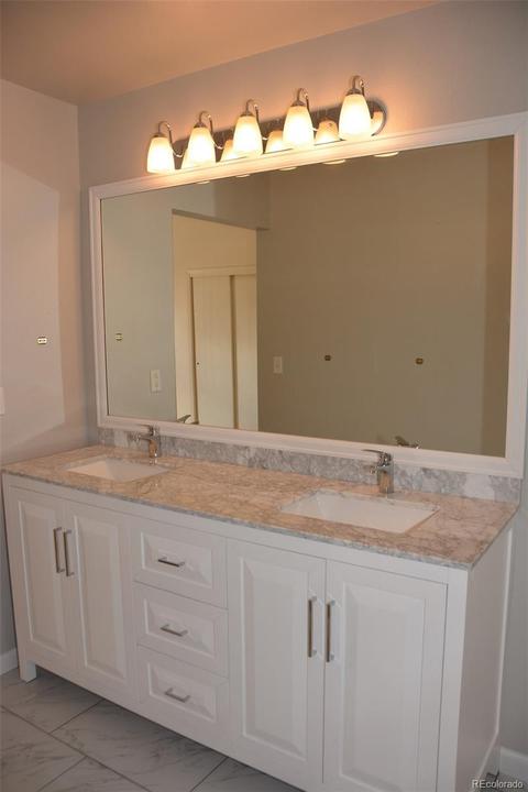 7932 E Bucknell Pl, Denver, CO 80231 photo 13