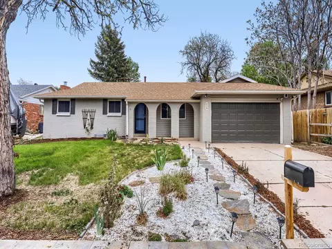 628 S Oswego Ct, Aurora, CO 80012