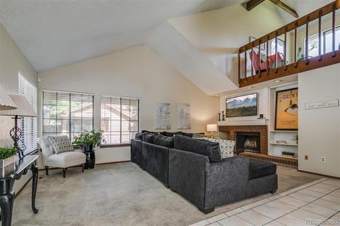 140 S Eagle Cir, Aurora, CO 80012 photo 2