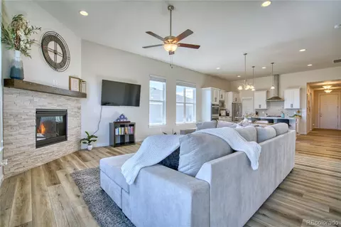 Living - 848 Lowrey Ln, Berthoud, CO 80513 photo 3 of 7